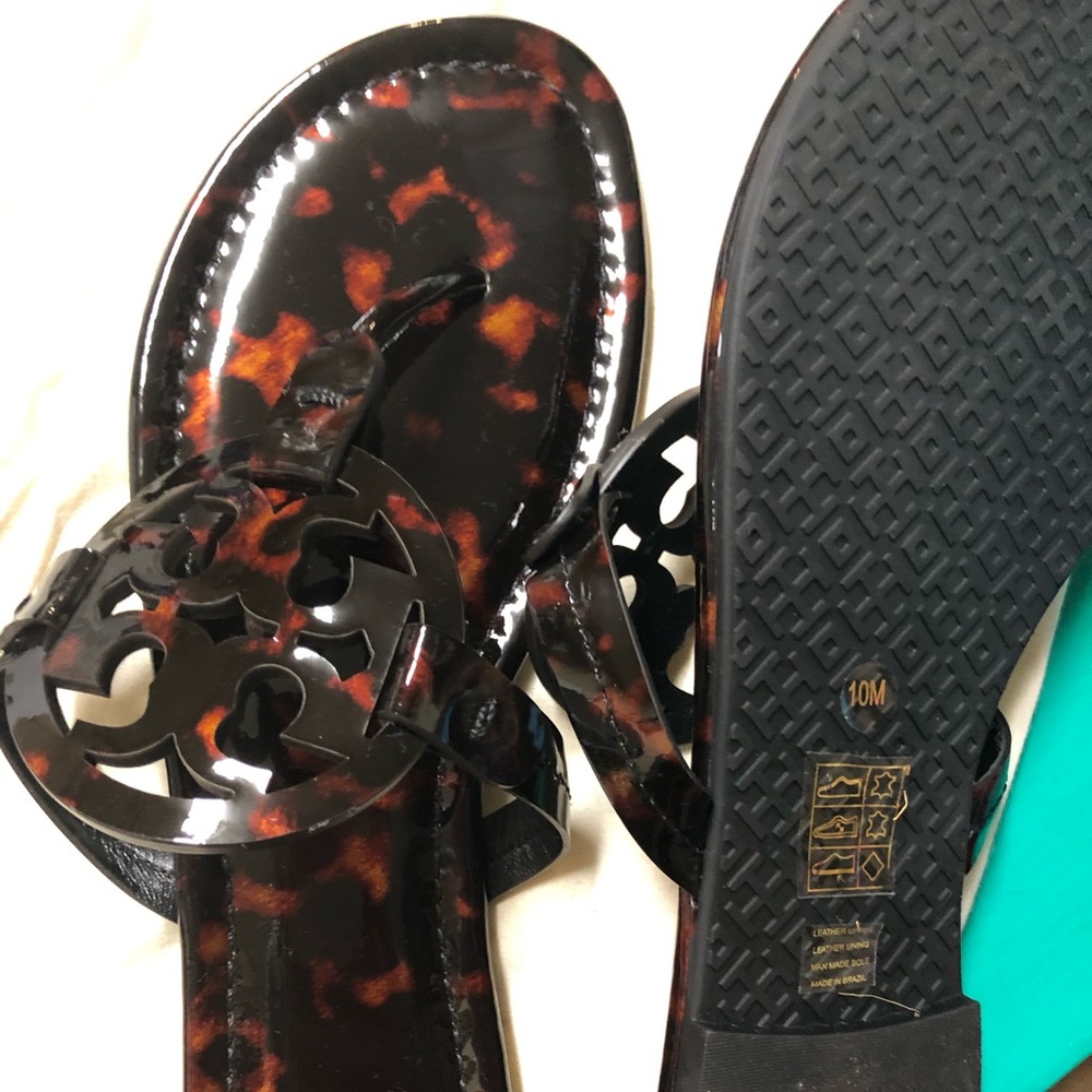 Tory Burch tortoise/patent Millers